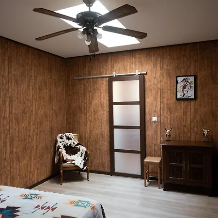 Le Saloon - Detente & Bd *