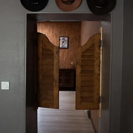 Le Saloon - Detente & Bd